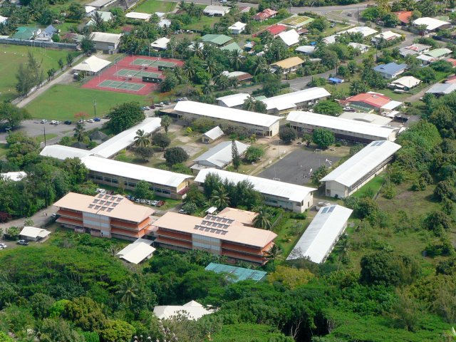 09- Le lycee-college de Uturoa 